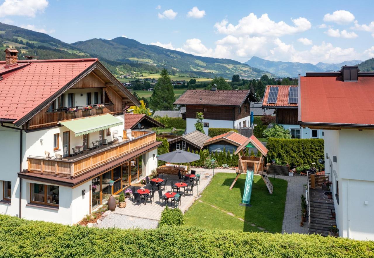 Haus Tirol Hotel Brixen im Thale Exterior photo